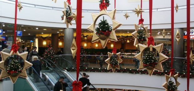 Karácsonyi vásárlás: többségben a spórolók, kisebbségben a halogatók