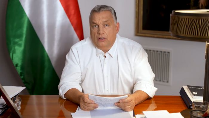 Orbán: május 10-ig marad a távoktatás a középiskolákban